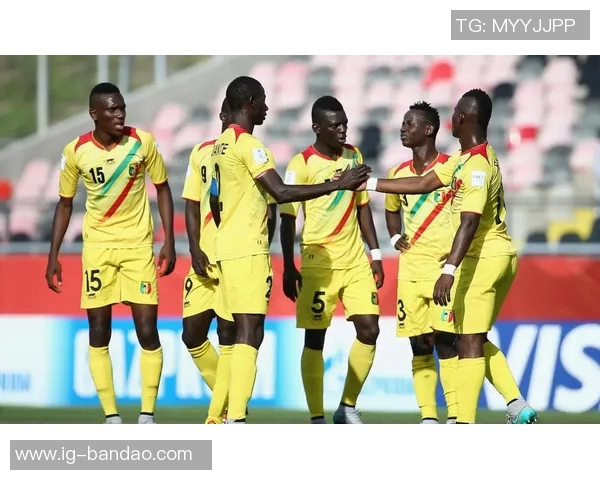 摩洛哥和塞内加尔成功晋级非洲杯半决赛姆伯莫重返曼联备战新赛季